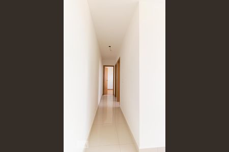 Corredor de apartamento à venda com 2 quartos, 47m² em Conjunto Helena Antipoff, Belo Horizonte