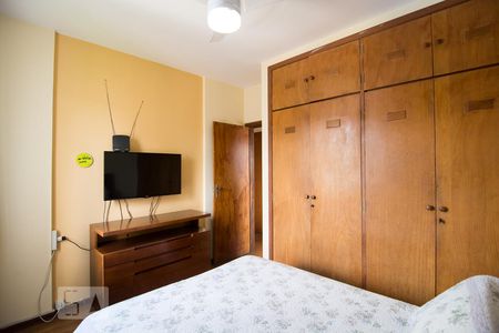 
Quarto de apartamento para alugar com 3 quartos, 90m² em Santo Antônio, Belo Horizonte