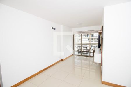 Sala de apartamento para alugar com 3 quartos, 65m² em Recreio dos Bandeirantes, Rio de Janeiro