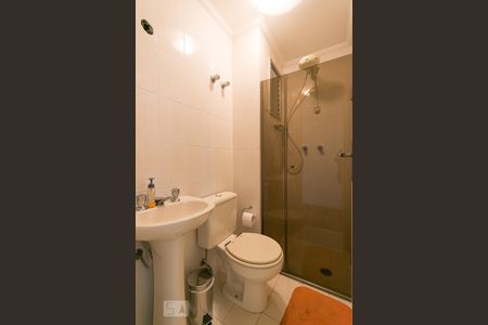 Banheiro  de apartamento à venda com 3 quartos, 62m² em Jardim Maria Estela, São Paulo