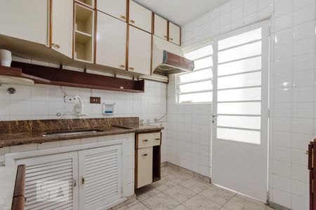 Cozinha de apartamento para alugar com 2 quartos, 74m² em Barra Funda, São Paulo