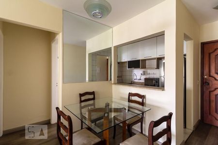 Sala de apartamento para alugar com 1 quarto, 45m² em Indianópolis, São Paulo