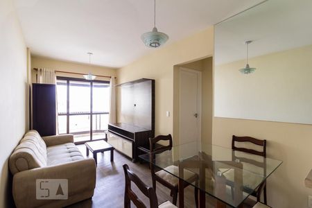 Sala de apartamento para alugar com 1 quarto, 45m² em Indianópolis, São Paulo