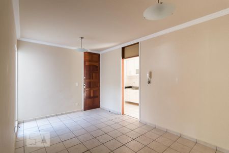 Sala de apartamento para alugar com 3 quartos, 70m² em Castelo, Belo Horizonte