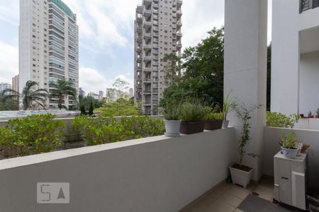 Sala (varanda) de apartamento à venda com 1 quarto, 84m² em Parque do Morumbi, São Paulo