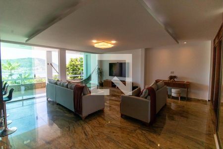 Sala de casa de condomínio à venda com 5 quartos, 480m² em São Francisco, Niterói