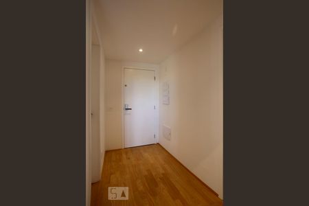 Hall de Entrada de apartamento à venda com 1 quarto, 105m² em Vila Madalena, São Paulo