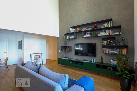 Sala de TV de apartamento à venda com 1 quarto, 105m² em Vila Madalena, São Paulo