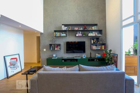 Sala de TV de apartamento à venda com 1 quarto, 105m² em Vila Madalena, São Paulo