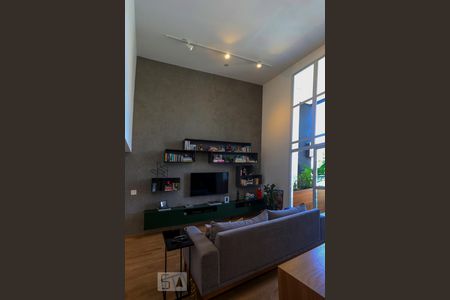 Pé Direito Alto Sala  de apartamento à venda com 1 quarto, 105m² em Vila Madalena, São Paulo