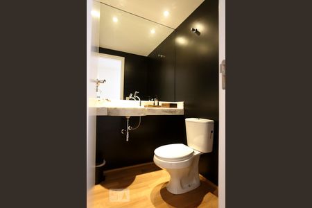 Lavabo de apartamento à venda com 1 quarto, 105m² em Vila Madalena, São Paulo