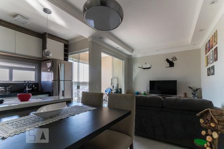 Sala de apartamento à venda com 2 quartos, 52m² em Vila Eldízia, Santo André