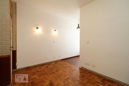 Sala. de apartamento à venda com 2 quartos, 69m² em Copacabana, Rio de Janeiro