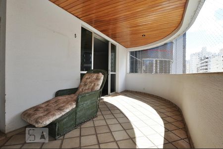 Sacada de apartamento para alugar com 3 quartos, 218m² em Setor Bueno, Goiânia