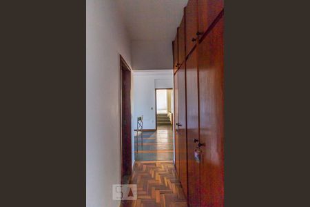 Corredor de casa à venda com 4 quartos, 200m² em Palmeiras, Belo Horizonte