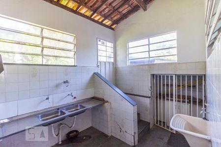 Área de serviço de casa à venda com 4 quartos, 200m² em Palmeiras, Belo Horizonte