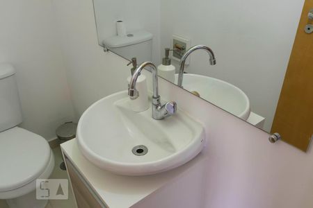 1o. Andar - Lavabo (Torneira) de apartamento para alugar com 3 quartos, 80m² em Paraíso, São Paulo