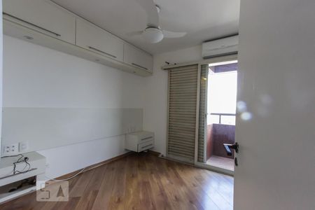 suite 1 de apartamento para alugar com 2 quartos, 95m² em Jardim Londrina, São Paulo