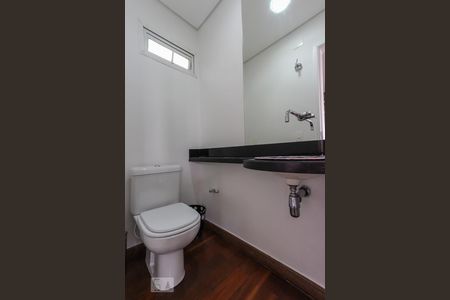 lavabo de apartamento para alugar com 2 quartos, 95m² em Jardim Londrina, São Paulo
