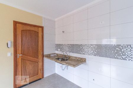 Cozinha de casa de condomínio para alugar com 1 quarto, 30m² em Vila Romero, São Paulo