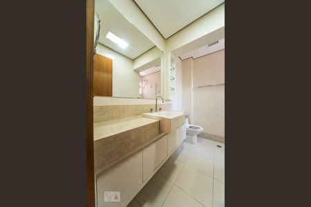 Apartamento para alugar com 92m², 1 quarto e 3 vagas Apartamento para alugar com 92m², 1 quarto e 3 vagasBanheiro 2 da Suíte