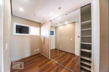 Apartamento para alugar com 92m², 1 quarto e 3 vagas Apartamento para alugar com 92m², 1 quarto e 3 vagasCloset da Suíte