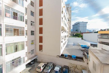 Vista Sala de apartamento à venda com 5 quartos, 150m² em Maracanã, Rio de Janeiro