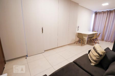 Sala de apartamento para alugar com 1 quarto, 48m² em Jardim Goiás, Goiânia