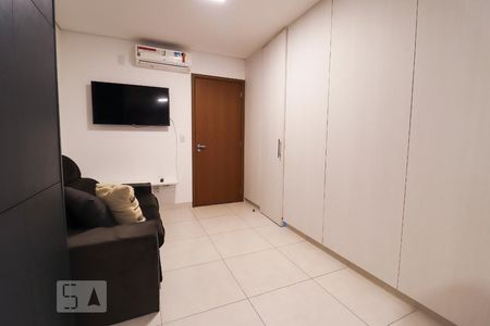 Sala de apartamento para alugar com 1 quarto, 48m² em Jardim Goiás, Goiânia