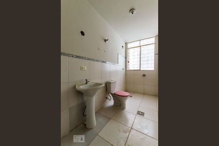 Banheiro de apartamento para alugar com 1 quarto, 50m² em Centro, Campinas