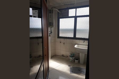 Banheiro de serviço de apartamento à venda com 3 quartos, 105m² em Vila Alexandria, São Paulo