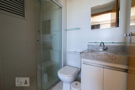 Banheiro de kitnet/studio para alugar com 1 quarto, 33m² em Sul (águas Claras), Brasília