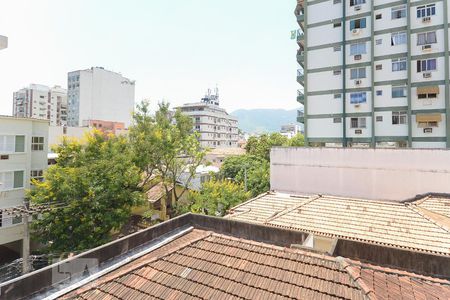 Vista sala de apartamento à venda com 1 quarto, 45m² em Vila Isabel, Rio de Janeiro