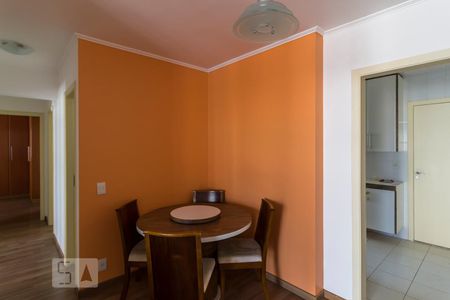 Sala de apartamento para alugar com 3 quartos, 93m² em Vila Ipojuca, São Paulo