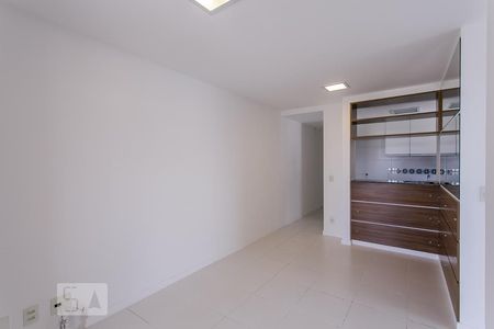 Sala de apartamento à venda com 2 quartos, 62m² em Recreio dos Bandeirantes, Rio de Janeiro