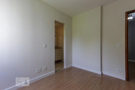 suíte 1 de apartamento para alugar com 3 quartos, 165m² em Vila Suzana, São Paulo