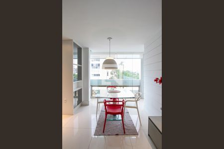 Sala de apartamento à venda com 2 quartos, 105m² em Barra da Tijuca, Rio de Janeiro