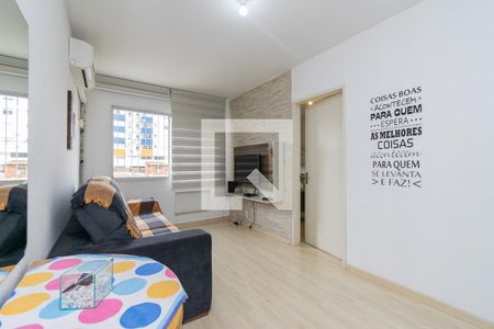 Sala de apartamento para alugar com 1 quarto, 45m² em Azenha, Porto Alegre
