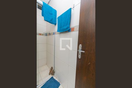 Banheiro de apartamento para alugar com 1 quarto, 45m² em Azenha, Porto Alegre
