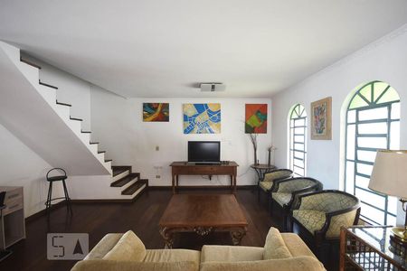 Sala de casa à venda com 6 quartos, 280m² em Vila Morse, São Paulo