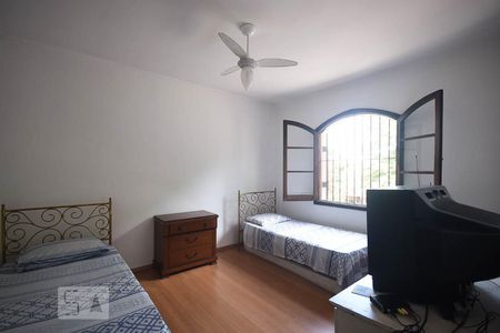 Quarto 1 de casa para alugar com 6 quartos, 280m² em Vila Morse, São Paulo