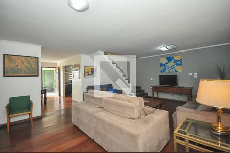 Sala Casa 1 de casa para alugar com 6 quartos, 300m² em Vila Morse, São Paulo