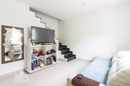 Sala de casa de condomínio à venda com 2 quartos, 60m² em Vila Vitório Mazzei, São Paulo