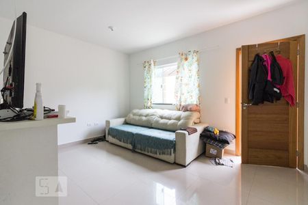 Sala de casa de condomínio à venda com 2 quartos, 60m² em Vila Vitório Mazzei, São Paulo