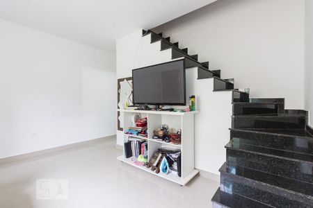 Sala de casa de condomínio à venda com 2 quartos, 60m² em Vila Vitório Mazzei, São Paulo