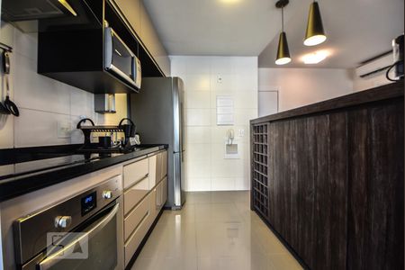Cozinha de kitnet/studio para alugar com 1 quarto, 55m² em Vila Gertrudes, São Paulo