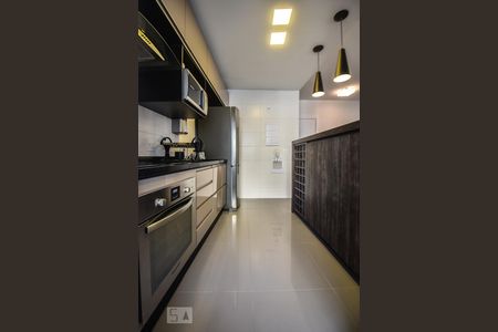 Cozinha de kitnet/studio para alugar com 1 quarto, 55m² em Vila Gertrudes, São Paulo
