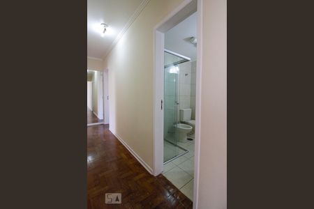 Corredor de apartamento para alugar com 3 quartos, 82m² em Vila Pompéia, São Paulo
