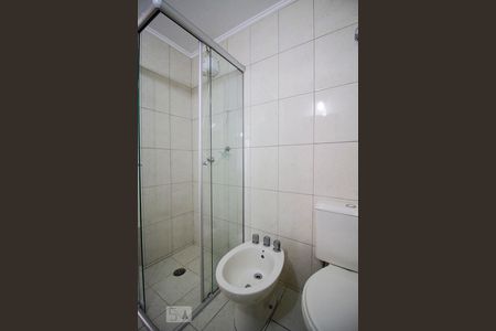 Banheiro de apartamento à venda com 3 quartos, 82m² em Vila Pompéia, São Paulo