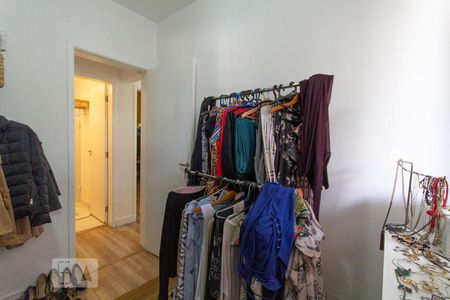 Closet de apartamento para alugar com 3 quartos, 77m² em Vila Andrade, São Paulo